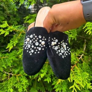 A NEW DAY STUDDED SLIP ONS. CONDITION IS USED, LIGHTLY. SZ 8W.